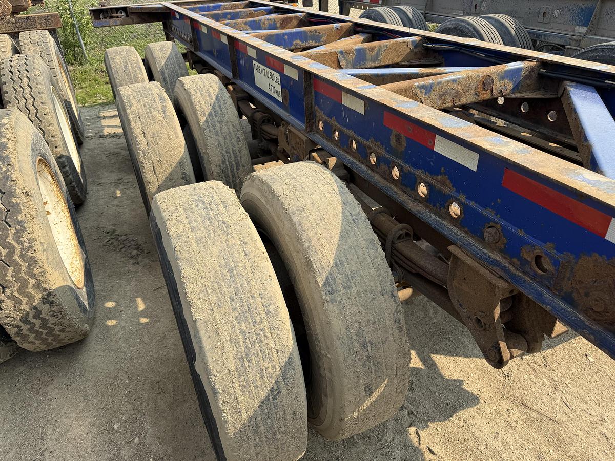 Used 2006 Hyundai 40' Tridem Container Chassis