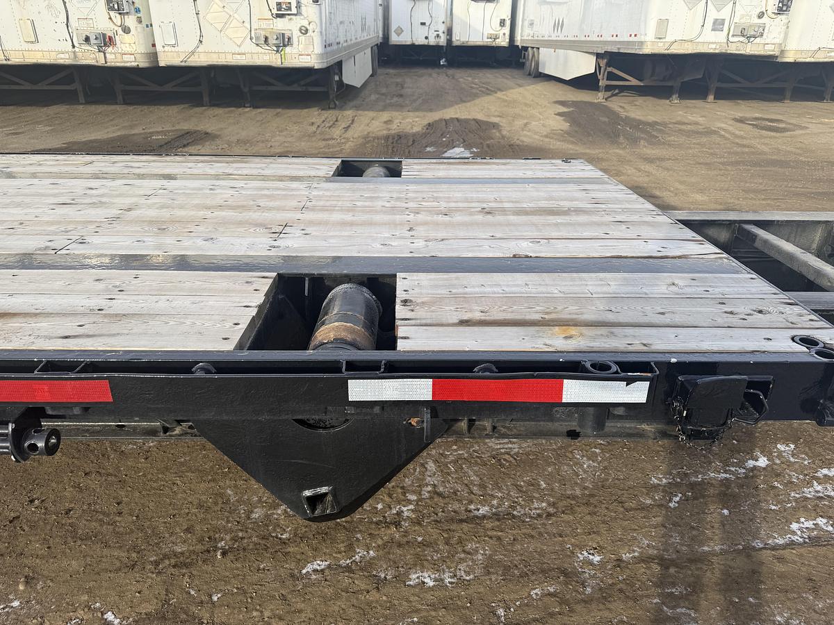 Used 2011 Manac 53' Tridem Extendable/Trombone Step Deck