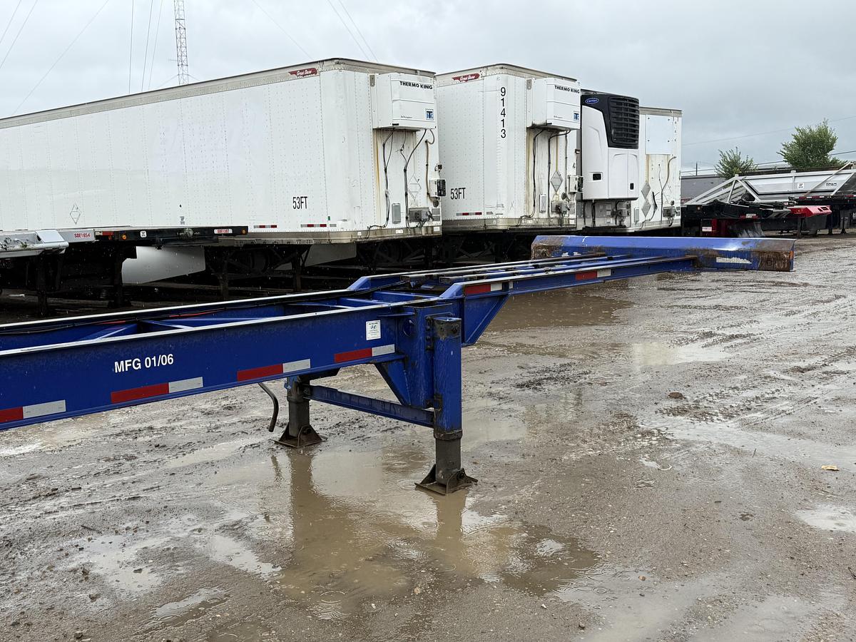 Used 2006 Hyundai 53' Tridem Container Chassis