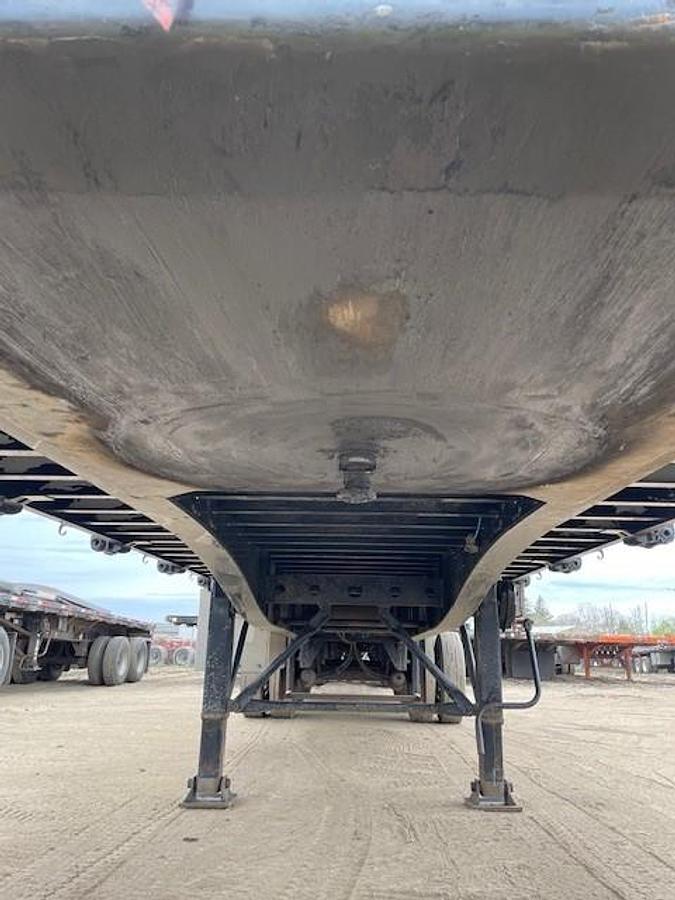 Used 2023 Lode King Super B Flat Deck Trailer - #FDSB1272/1273