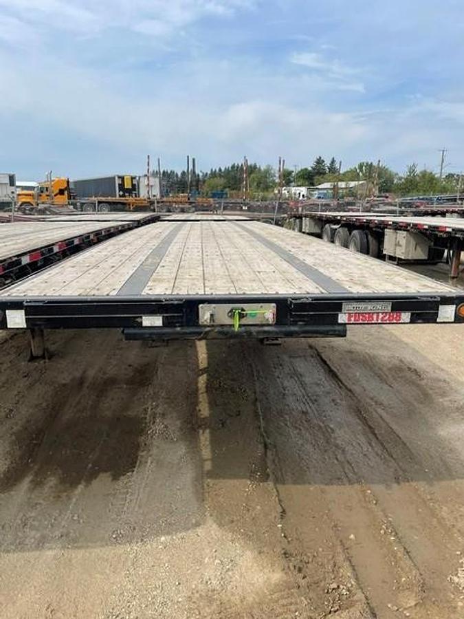 Used 2023 Lode King Super B Flat Deck Trailer - #FDSB1288/1289