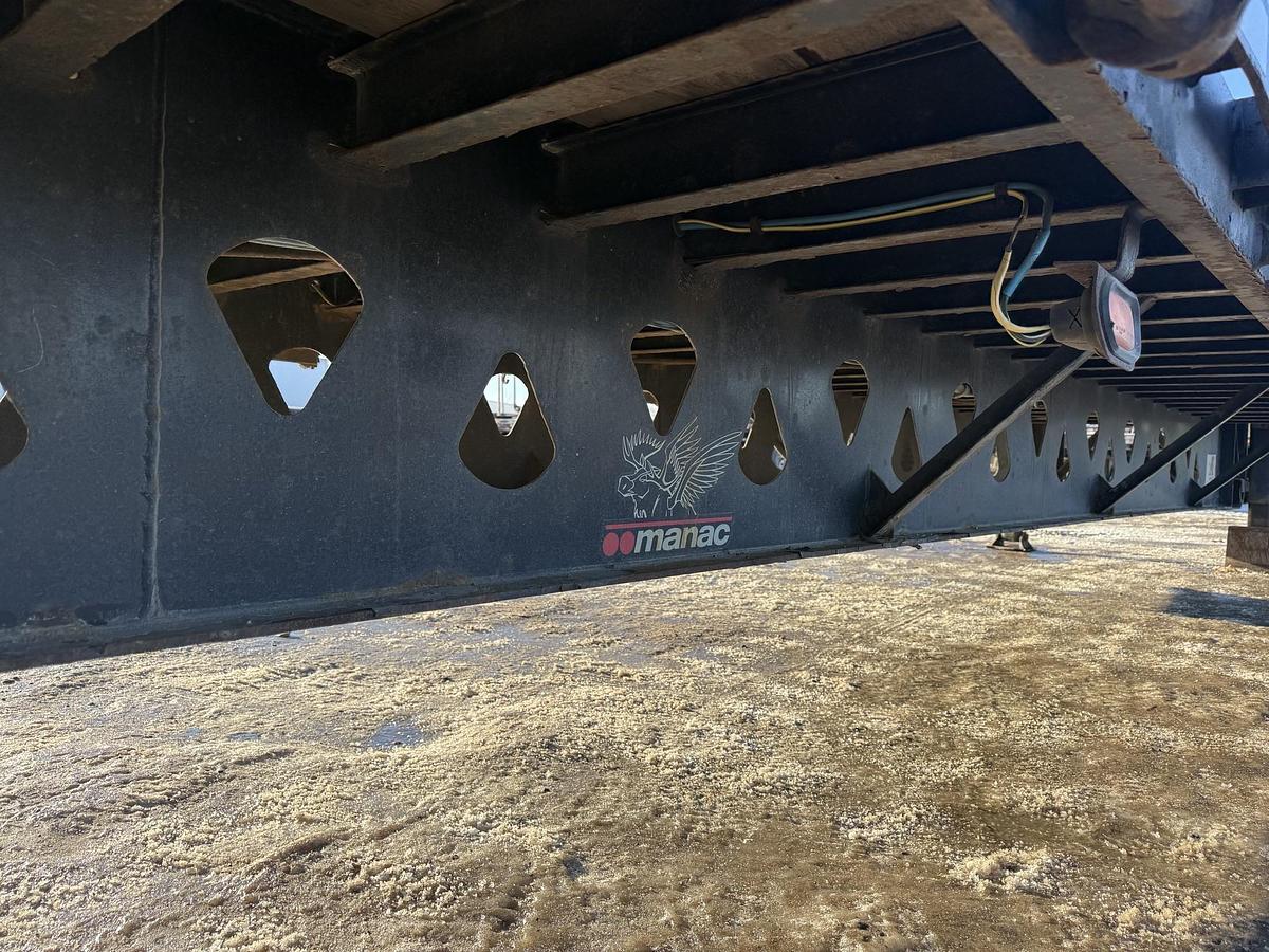 Used 2018 Manac 53' Tridem Step Deck