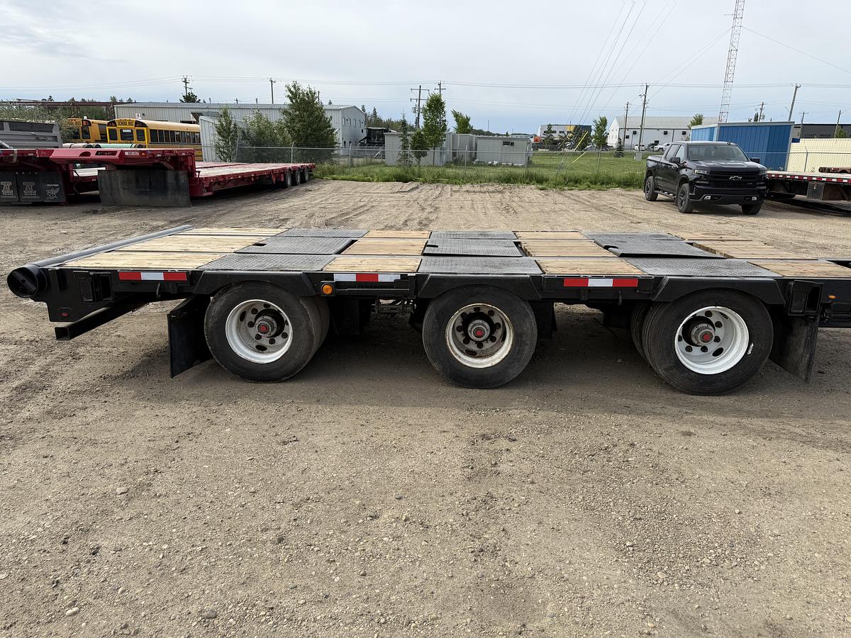 Used 2013 Manac 53' Tridem Extendable/Trombone Step Deck