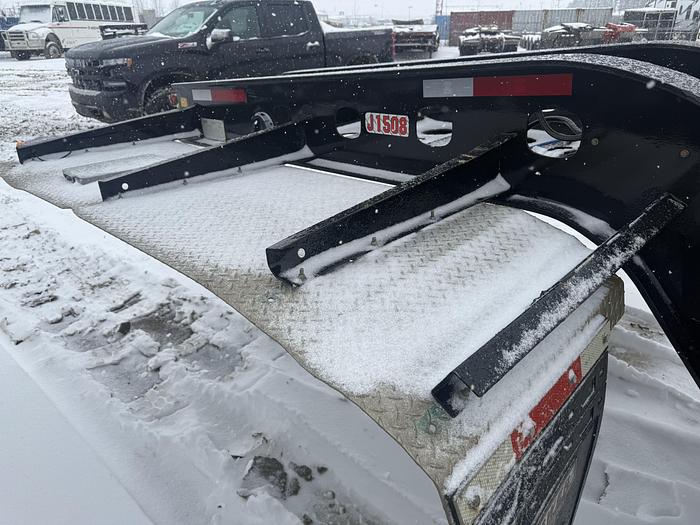 Used 2006 K-Line Tandem Axle Jeep