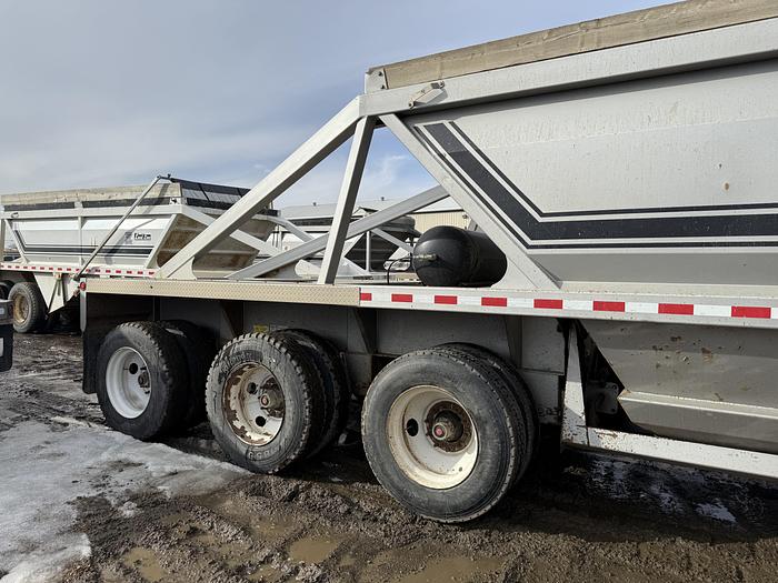 Used 2018 Load Line 38’ Tridem Clam Dump