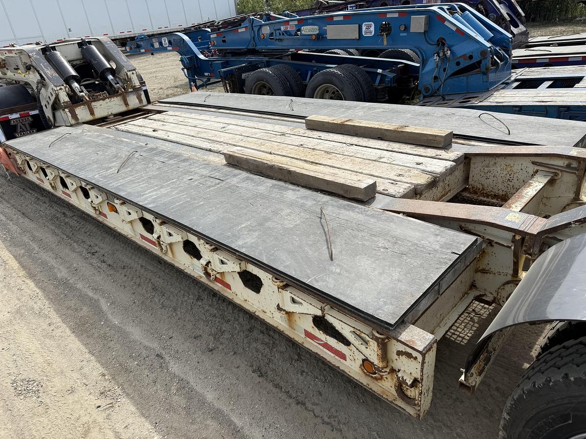 Used 2015 Aspen Hydraulic Low Bed / Low Boy Cali 9-Axle Combination