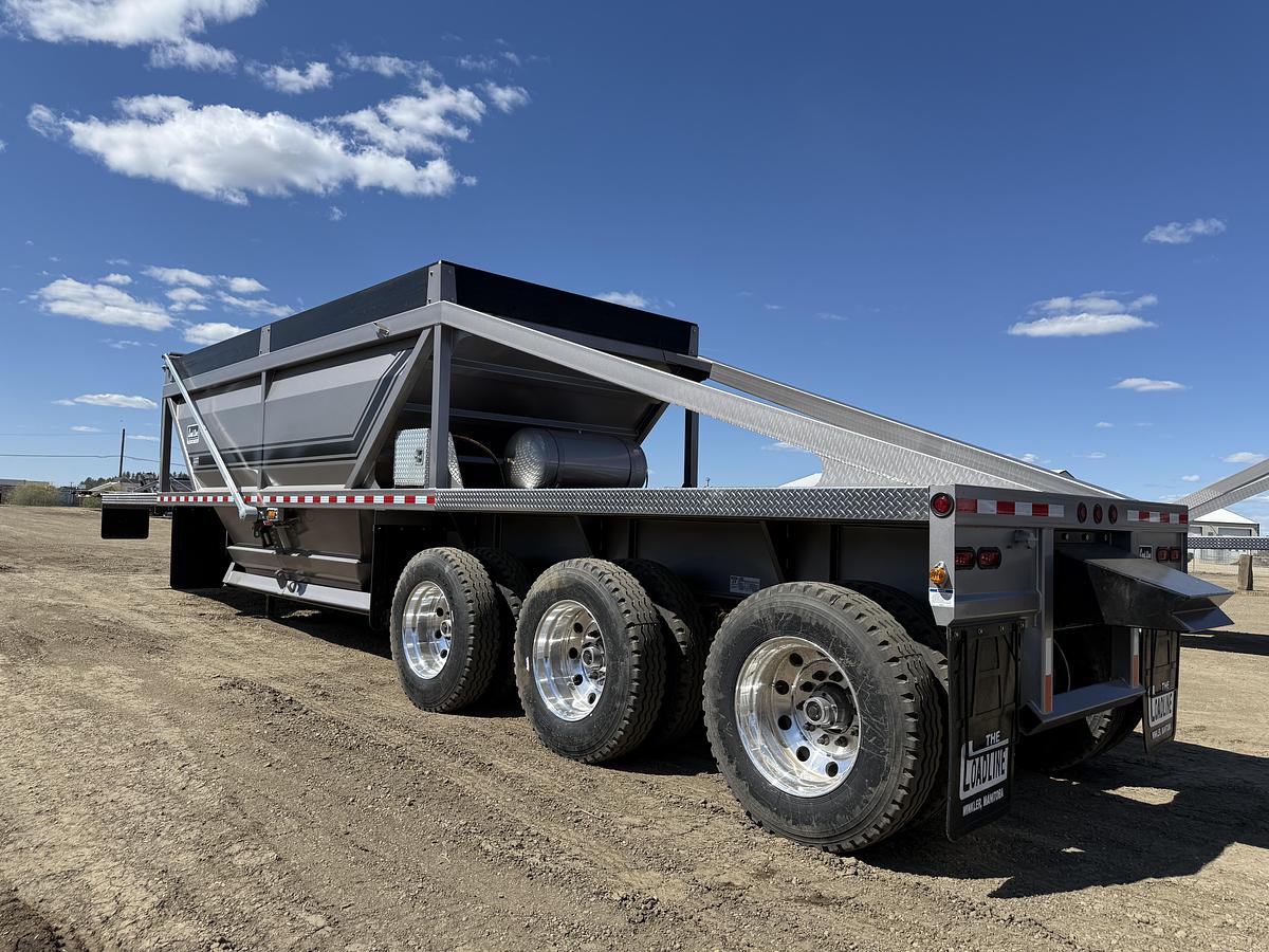 2025 Load Line 42' Tridem Clam Dump
