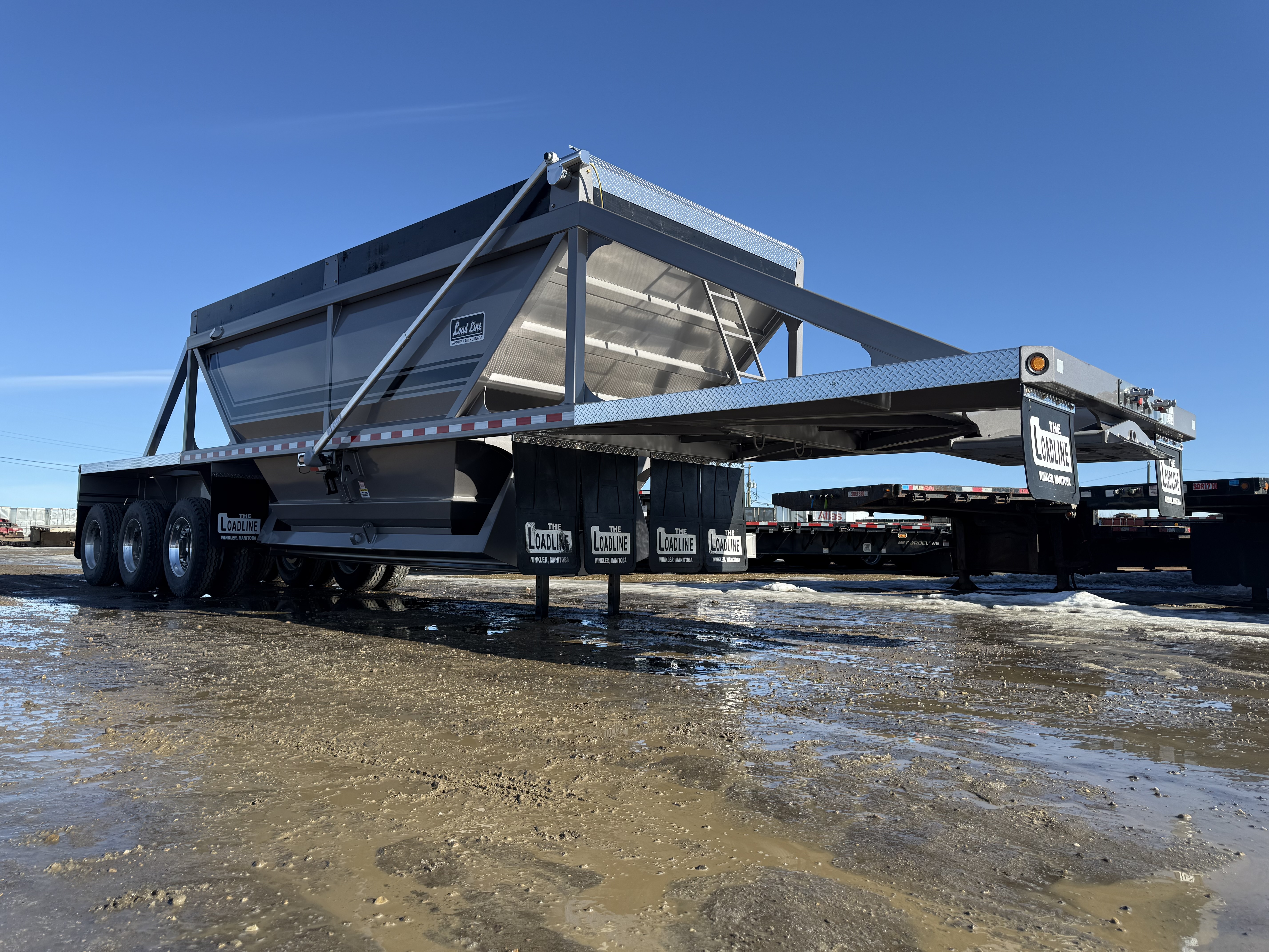 Used 2027 Load Line 42’ Tridem Clam Dump