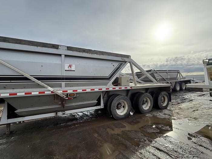 Used 2018 Load Line 38’ Tridem Clam Dump