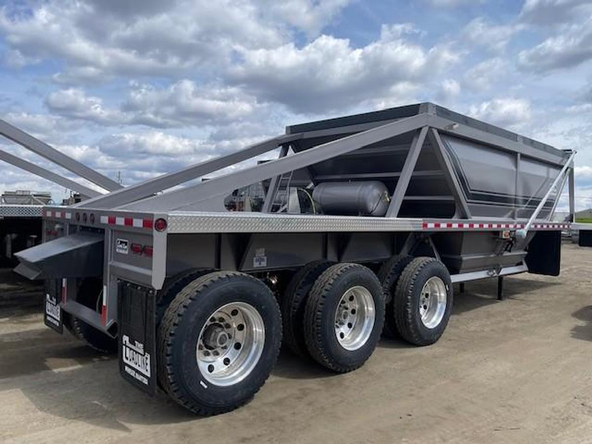 2026 Load Line 40' Tridem Clam Dump