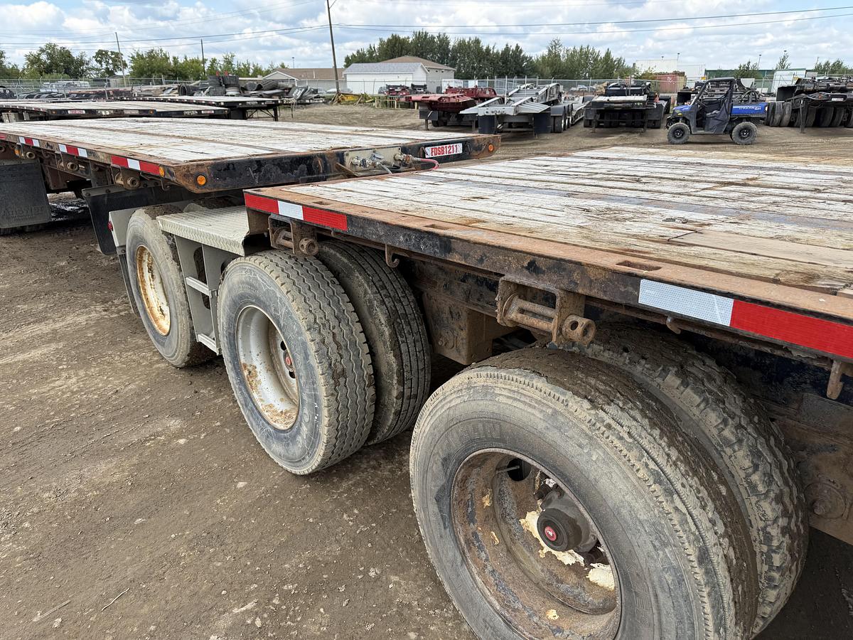 Used 2015 Cross Country Flat Deck Super B Lead/Pup