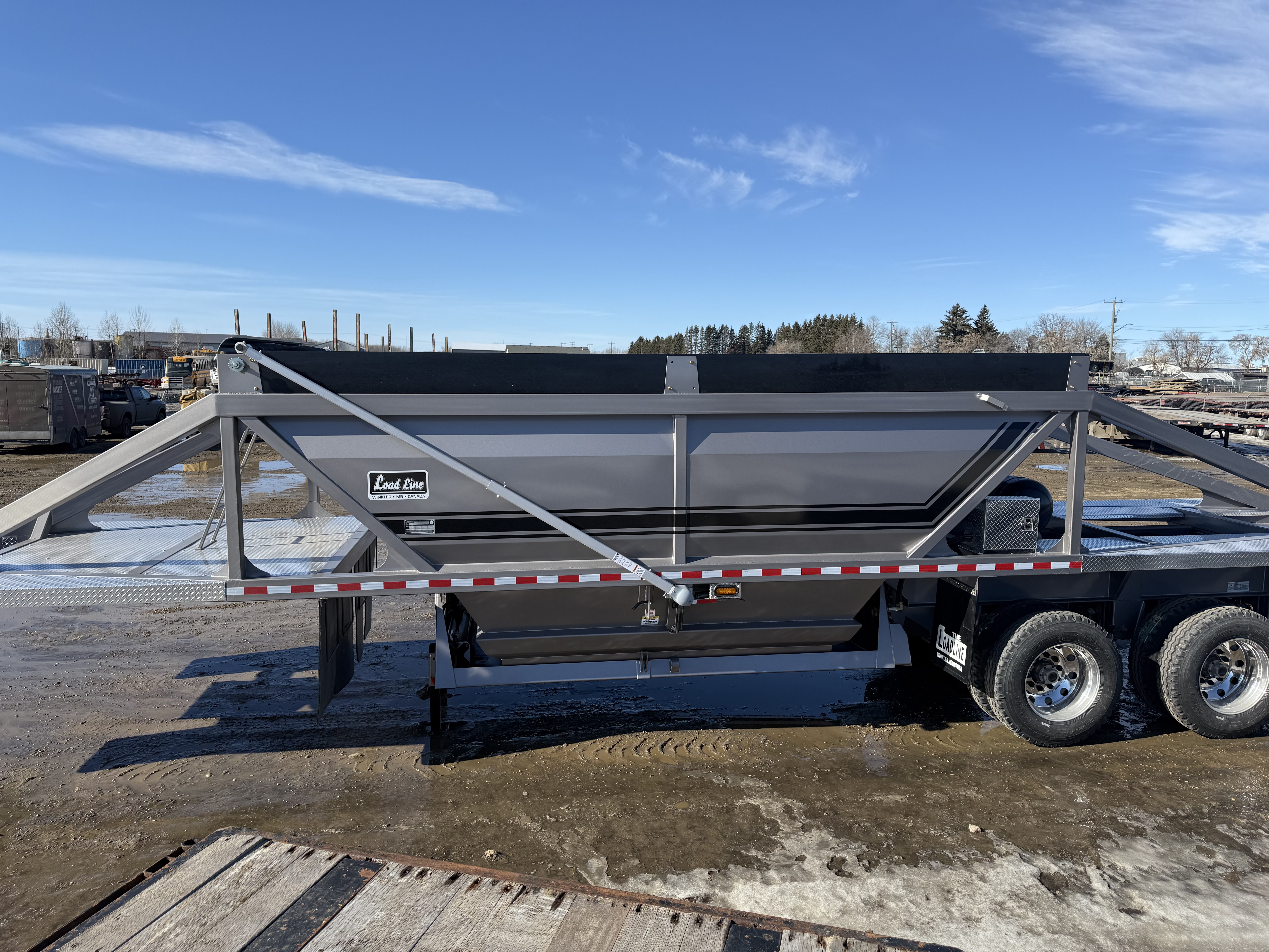 Used 2027 Load Line 42’ Tridem Clam Dump