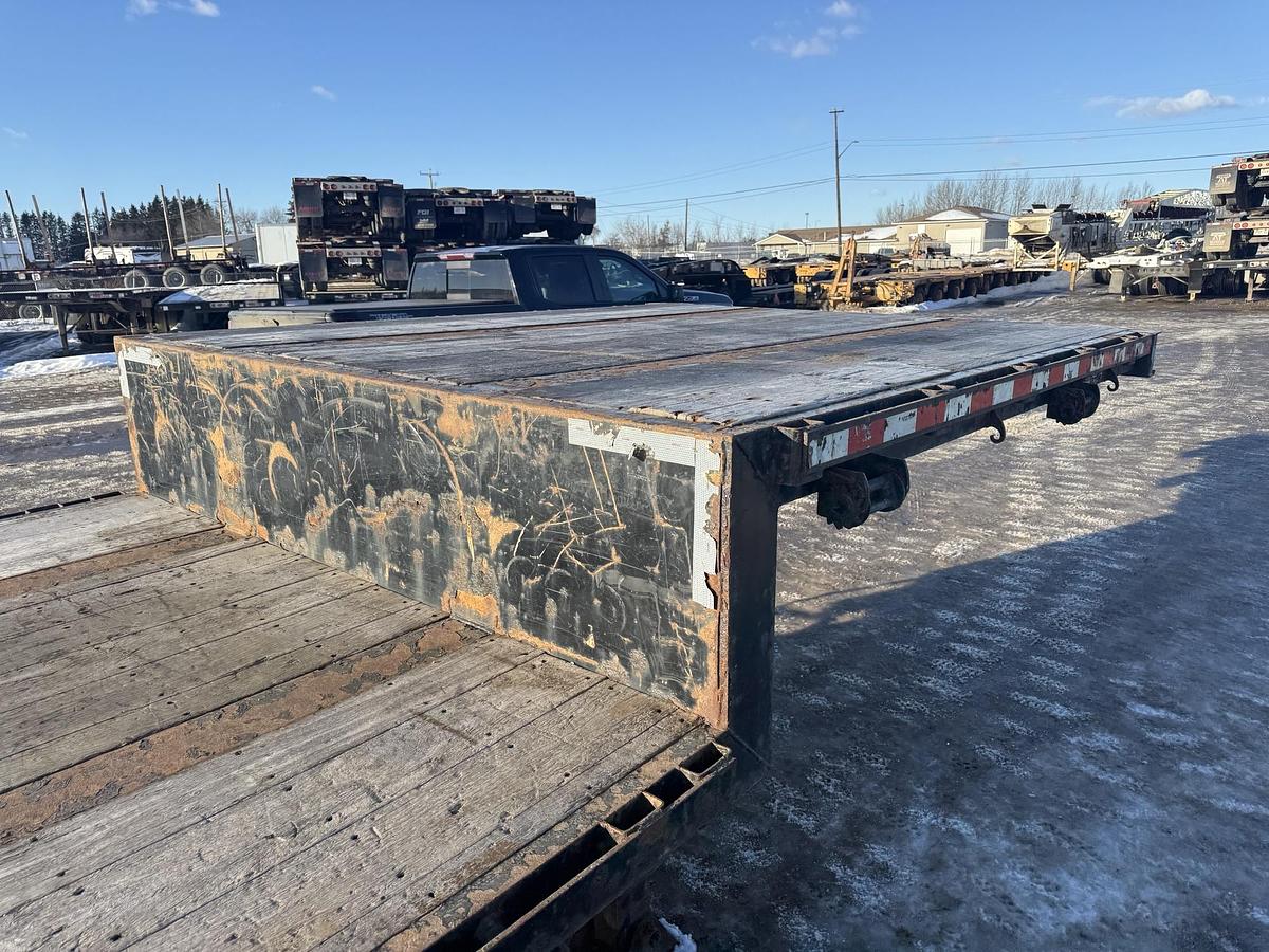 Used 2018 Manac 53' Tridem Step Deck