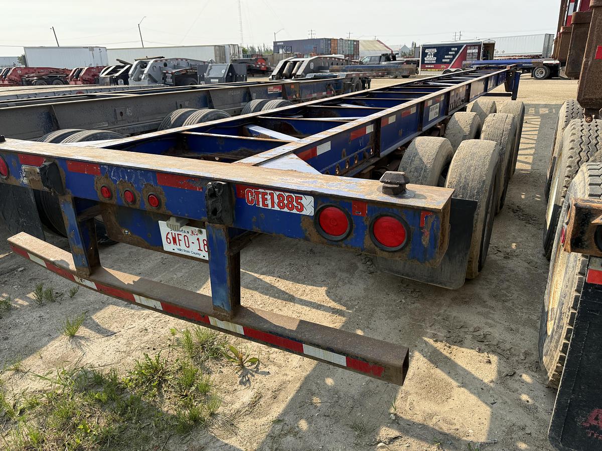 Used 2006 Hyundai 40' Tridem Container Chassis