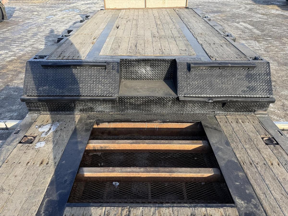 Used 2012 Muvall Tridem Double Drop Ag Trailer Mechanical RGN