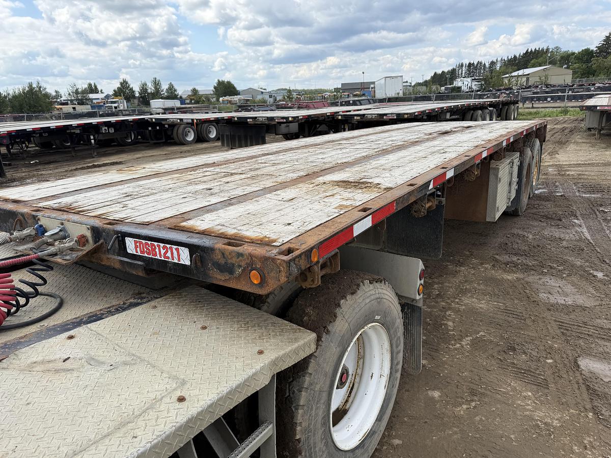 Used 2015 Cross Country Flat Deck Super B Lead/Pup