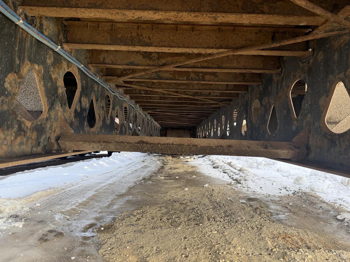 Used 2016 Manac 53' Tridem Step Deck