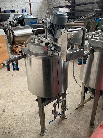 Used 35 liter stainless steel process tanks