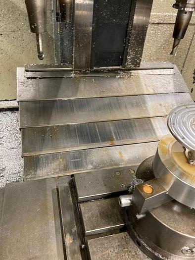 Utilisé Centre d’usinage vertical Feeler FV-600