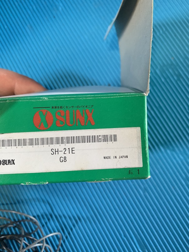 Used Sunx Ultra Slim Body Side Sensing Thrubeam Sensor SH-21EG8