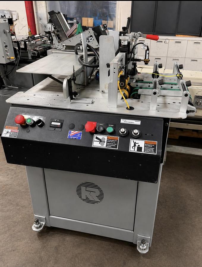 Used Used Kirk-Rudy KR224 Stand-Alone Shuttle Feeder