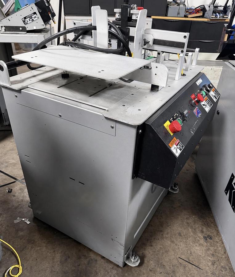 Used Used Kirk-Rudy KR224 Stand-Alone Shuttle Feeder