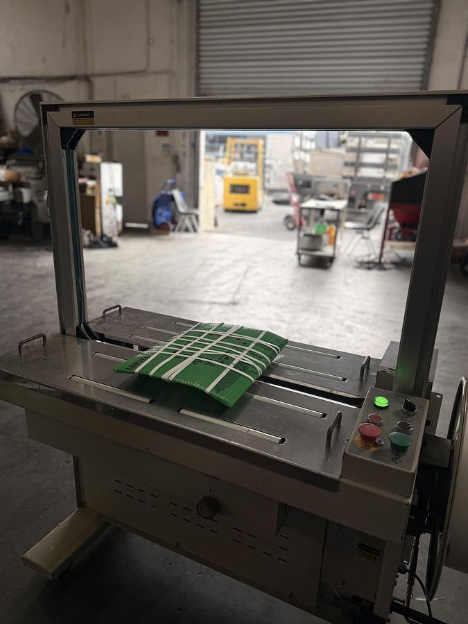 Used Strapper Model TP-101 Model TP-101