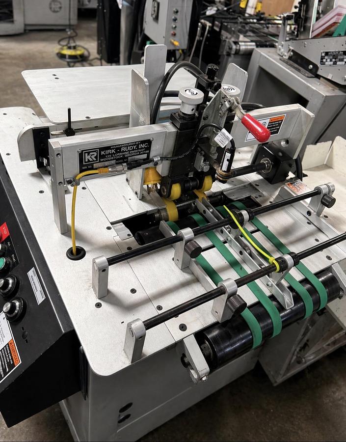 Used Used Kirk-Rudy KR224 Stand-Alone Shuttle Feeder