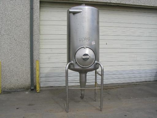Usado 200 GALLON BULK TANK.  SUNSET MFG. MODEL MC-200PX SERIAL 9MC704