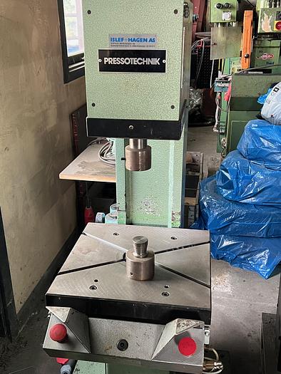 Used BRUGT PNEUMATISK PRESSE, FABRIKAT PRESSOTECHNIK, MODEL PC 8, MASKIN NR.…