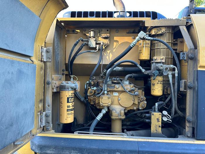 Used 2009 CATERPILLAR 320DL