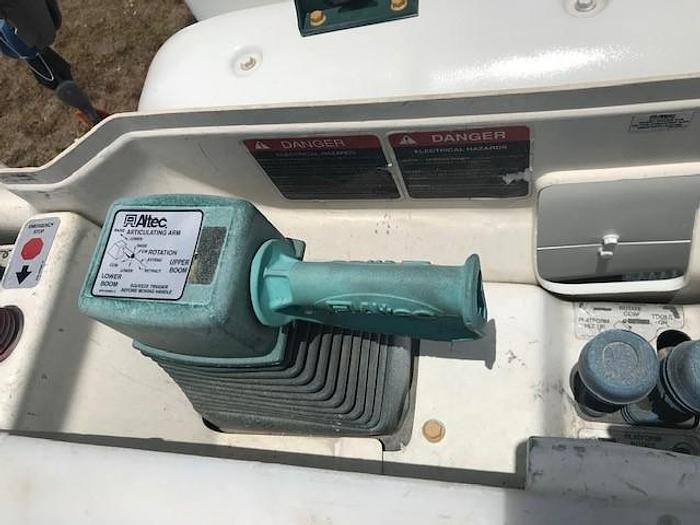 Used 2009 Ford F750 4x2 Utility Altec AM55-MH Over-Center Bucket Truck