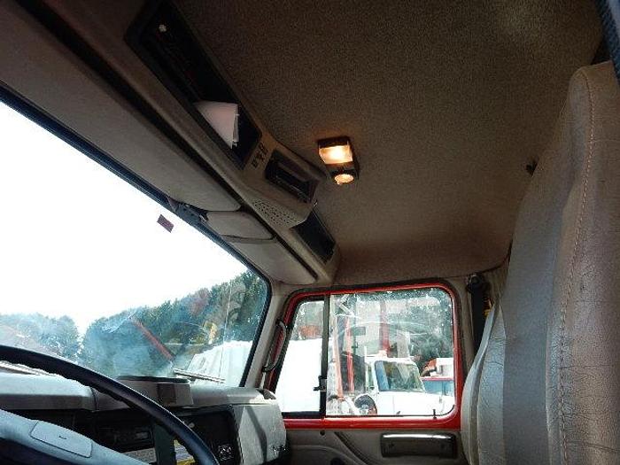 Used 2001 International 4900