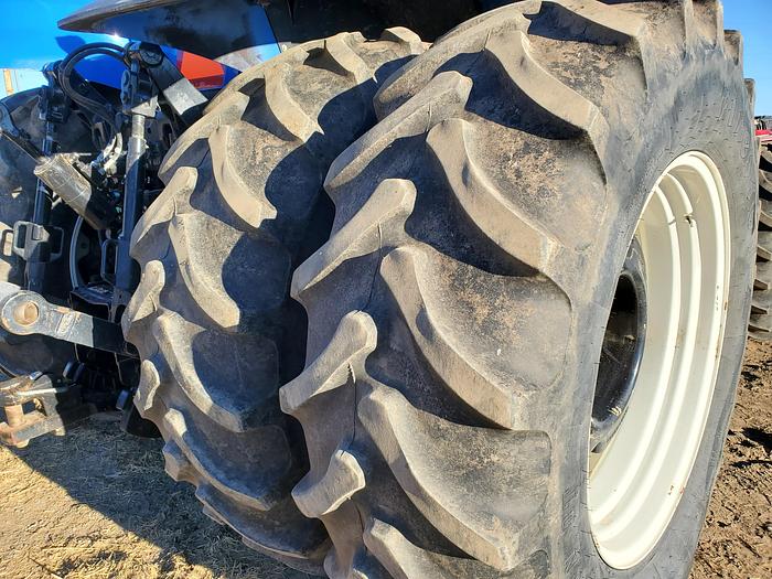 Used 2017 New Holland T8.380 Tractor w/ CVT Trans ** 2000 Hrs **