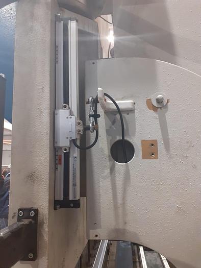 Usato PRESSA PIEGATRICE SINCRONIZZATA FARINA