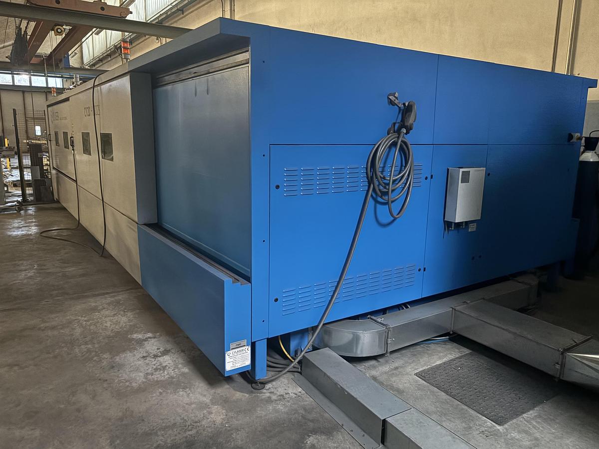 Usato IMPIANTO DI TAGLIO LASER IN FIBRA OTTICA CY LASER CON CARICO E SCARICO