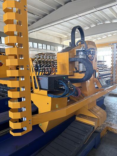 Usato IMPIANTO DI TAGLIO E FORATURA