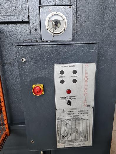 Usato PRESSA PIEGATRICE 