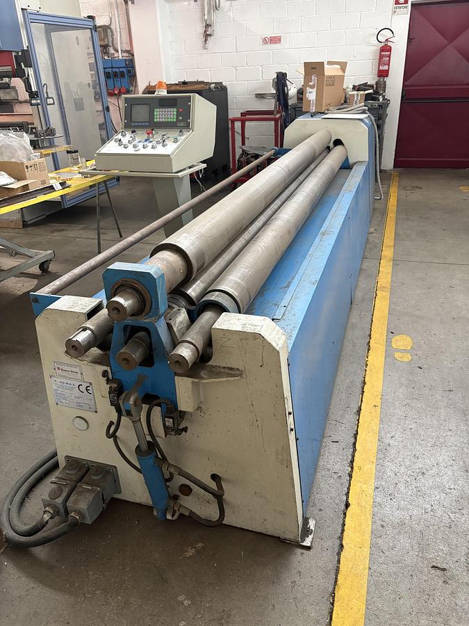 Usato CALANDRA A CONTROLLO NUMERICO