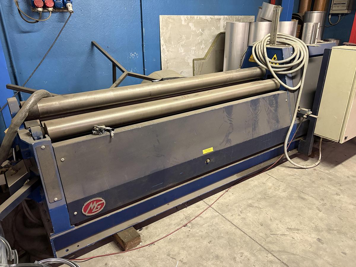 Usato CALANDRA A CONTROLLO NUMERICO