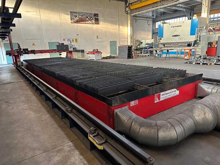 Usato IMPIANTO DI TAGLIO COMBINATO PLASMA E OSSITAGLIO KOIKE