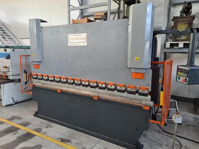 Usato PRESSA PIEGATRICE 