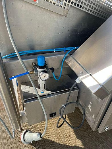 Used 2011 Fortress Phantom metal detector / Easiweigh checkweigher combination unit with retractable-belt