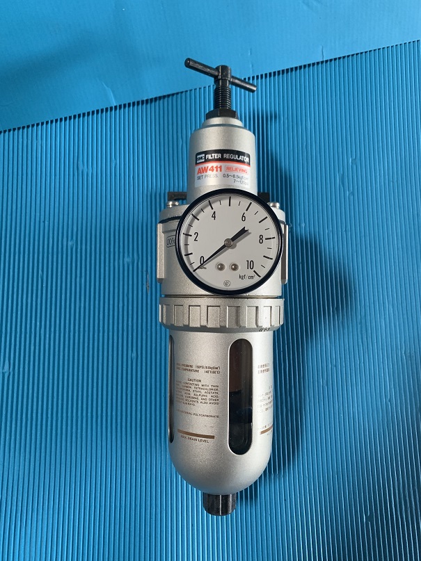 Used SMC filter regulator aw411