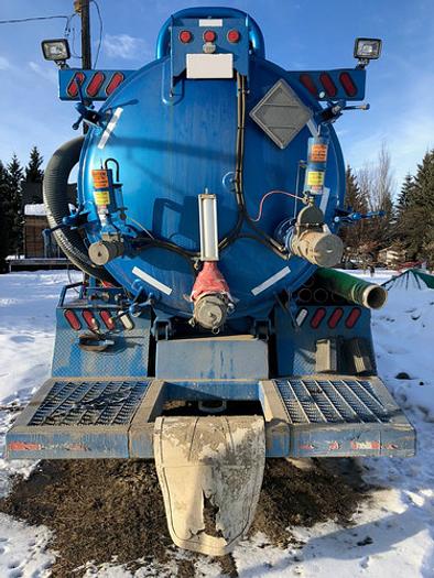 Used 2012 Peterbilt Vacuum Truck