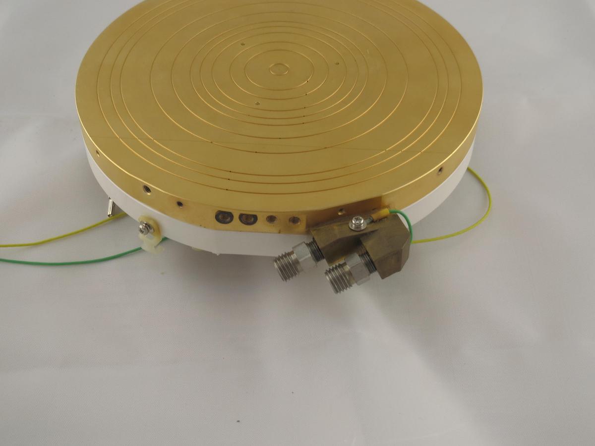 Used P8 D204 Chuck Gold With 3 Pin Riser