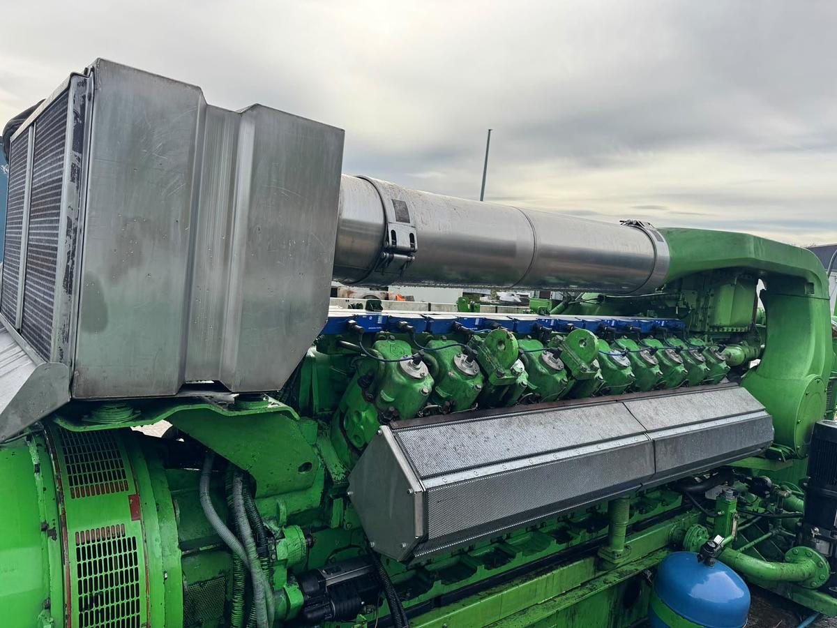 Used 2006 Jenbacher Jenbacher JMS420GS- N. L 1415 kW Natural Gas Generating Set