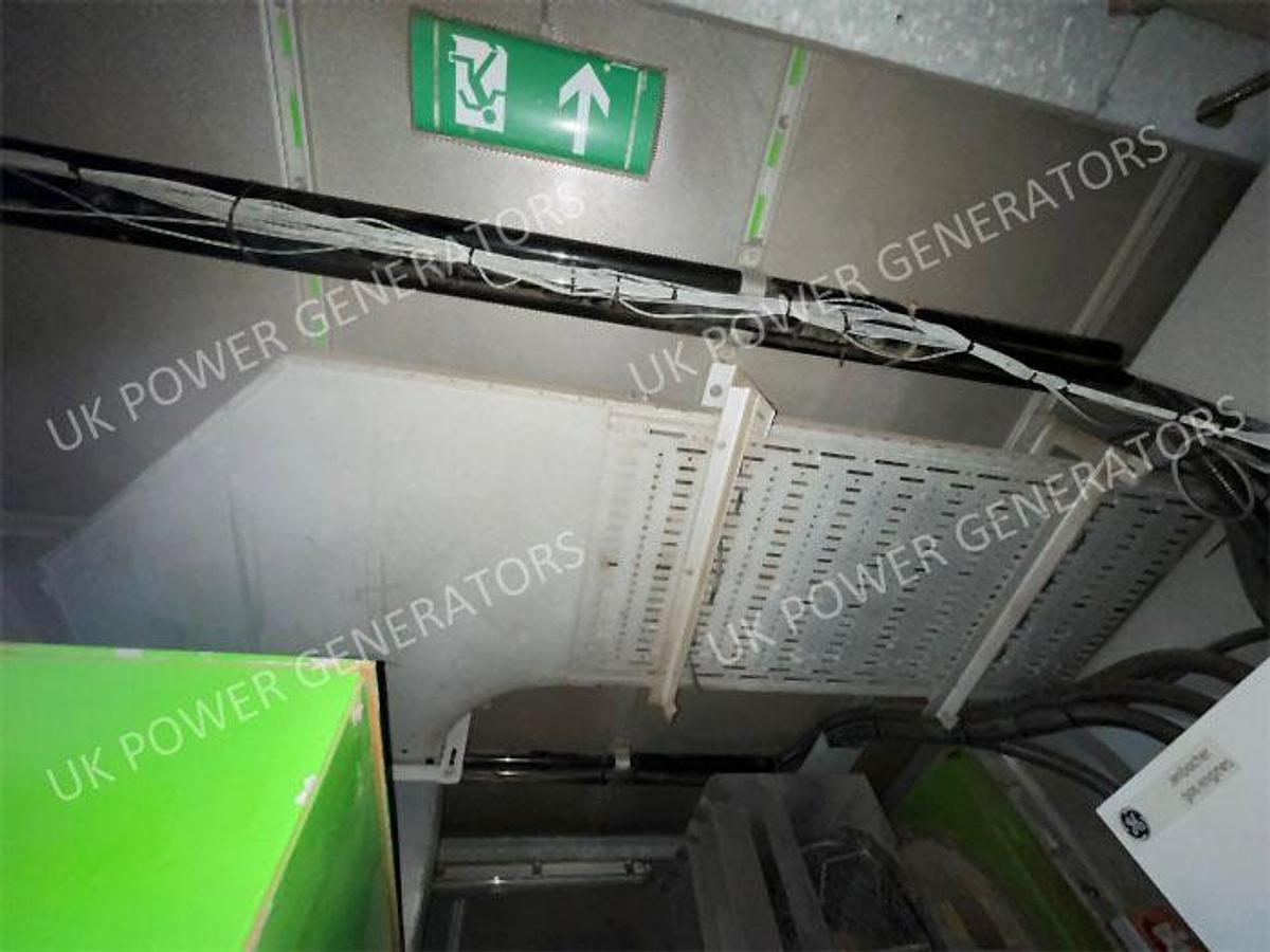 Used 2006 Jenbacher 320 Containerized set