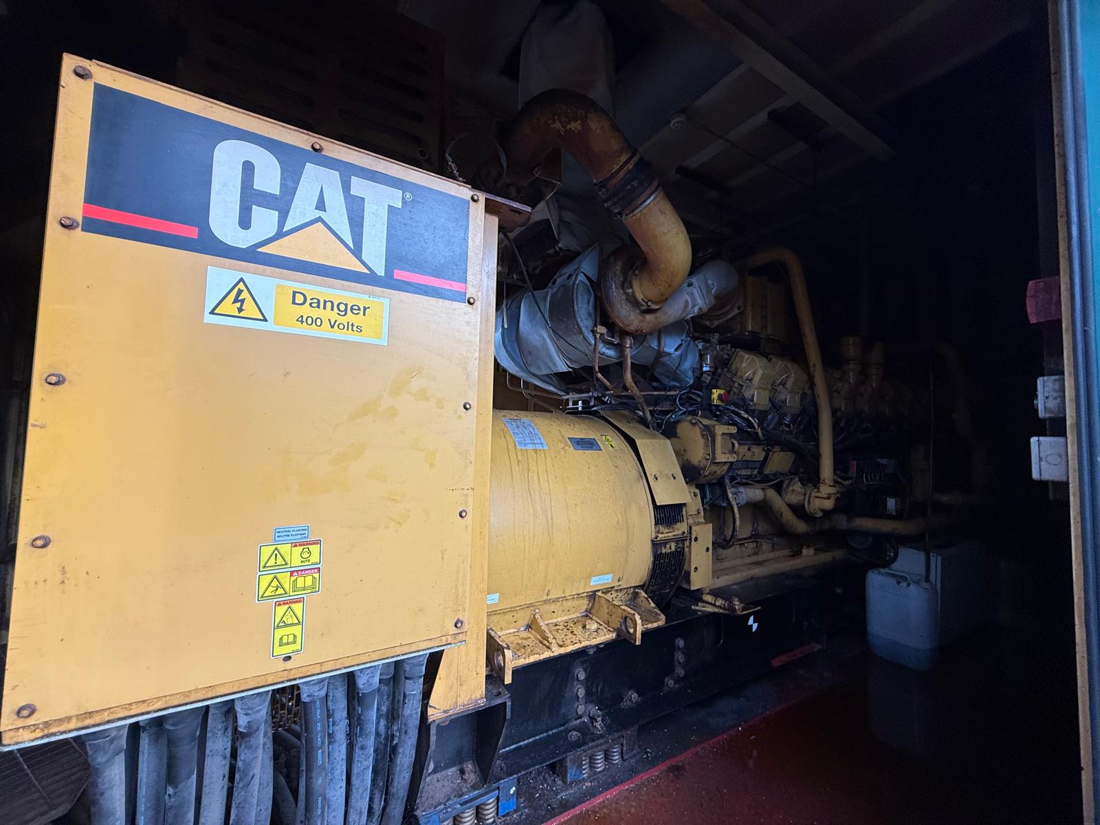 Used 2006 Caterpillar 1100 kW Gas Generating Set 3516B