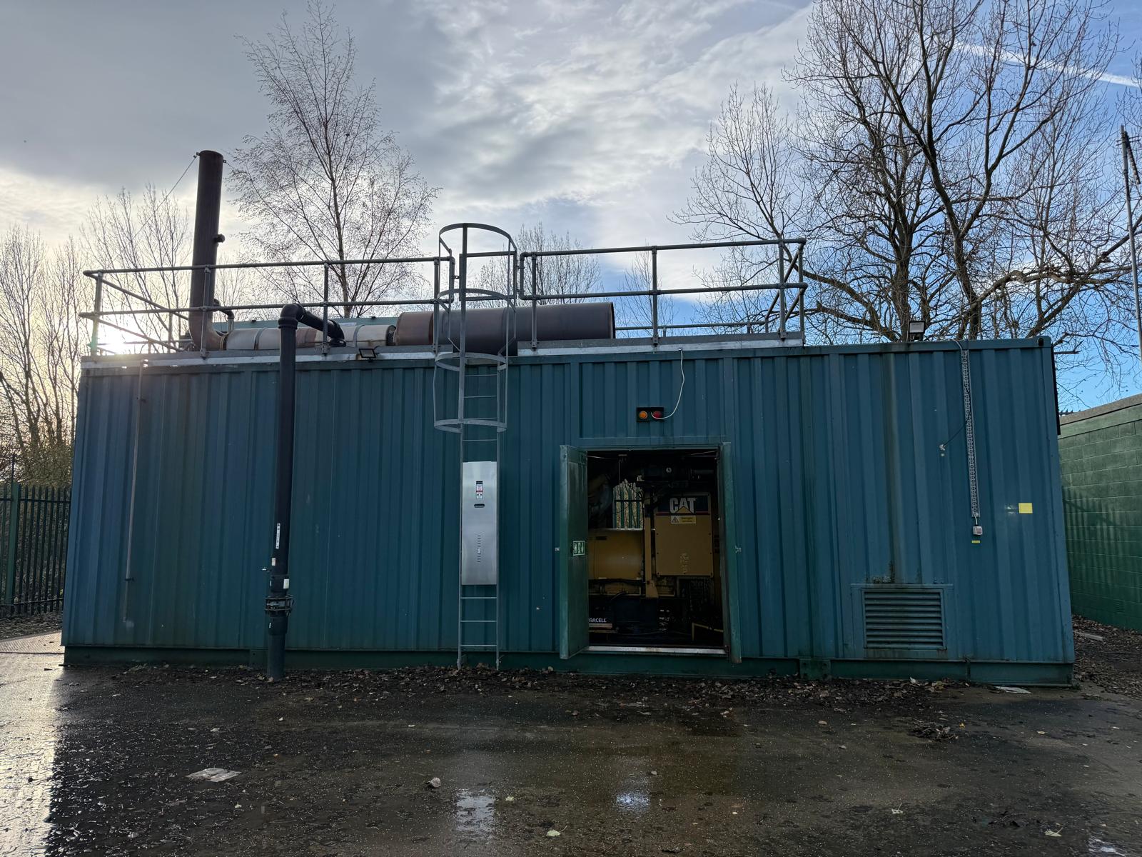 Used 2006 Caterpillar 1100 kW Gas Generating Set 3516B